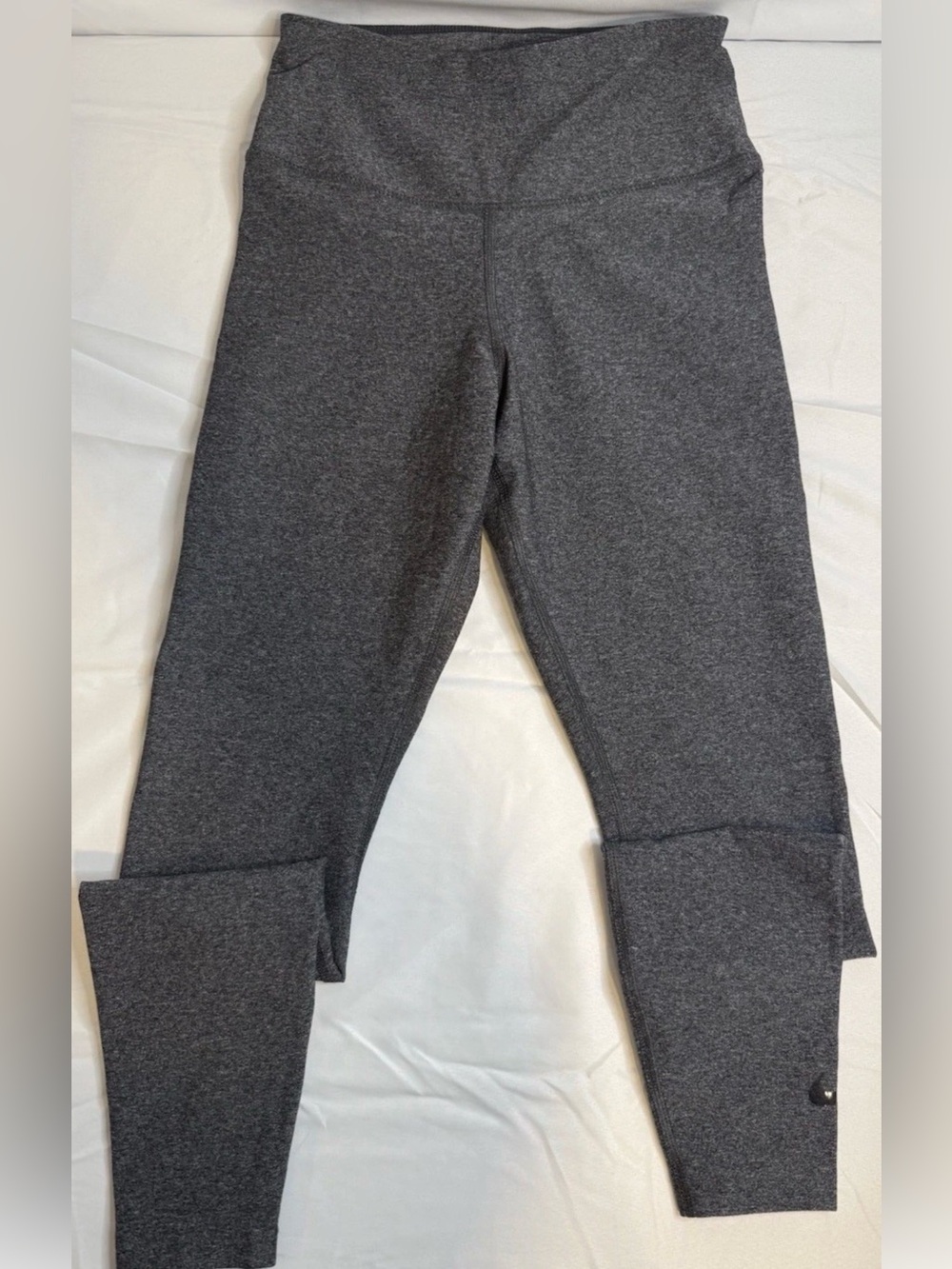 Nike Dri-FIT Women’s XS Gray High Rise Ankle Leggings Stretch Athletic